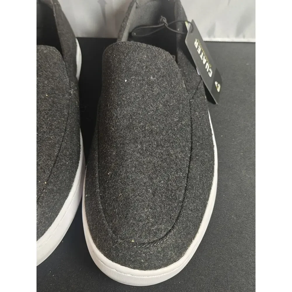 NWT Cuater Men's 9 Phenom Slip On Black / Gray 4MU190- Travis Mathew Blemishes
